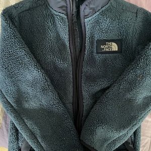 Boys XS (size 6) North Face super soft fleece